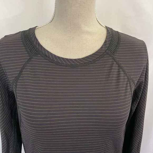 Lululemon Women's Run For Gold Long Sleeve Size 6 Stretch Black Stripe - Picture 4 of 9
